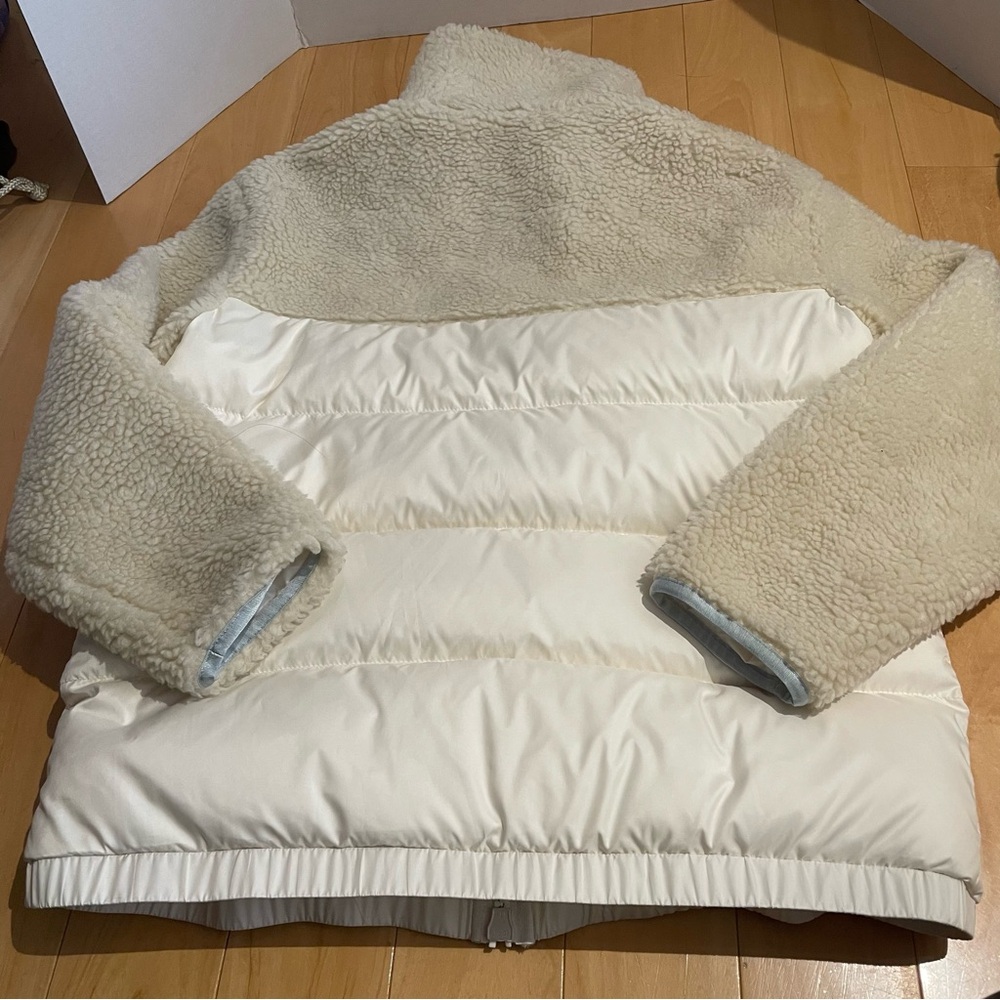 Coach Women's Sherpa Down Jacket in Cream/Blue Medium- EUC - Picture 4 of 9
